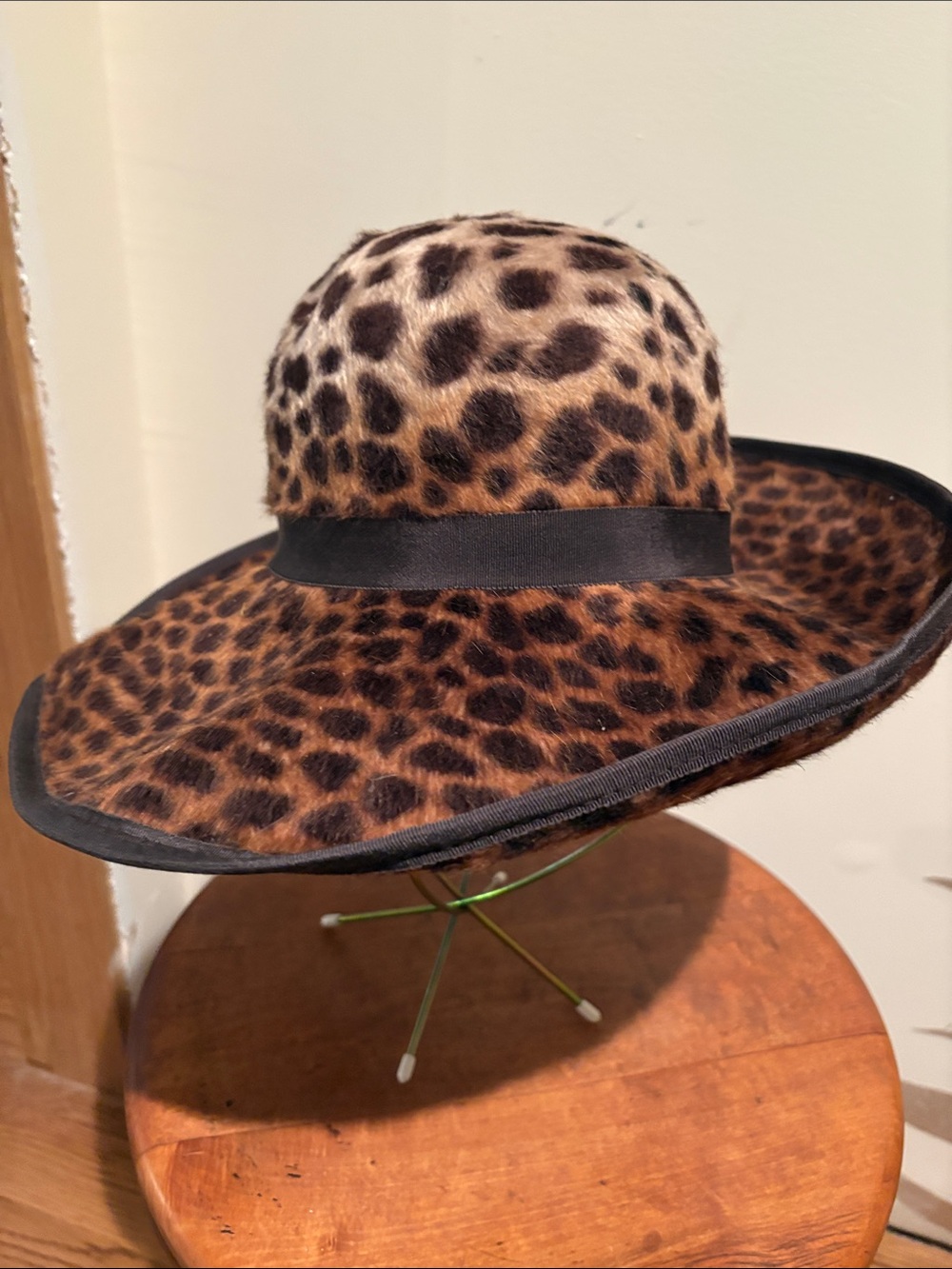 Leopard Print Wide-Brim Women's Hat with Black Ribbon